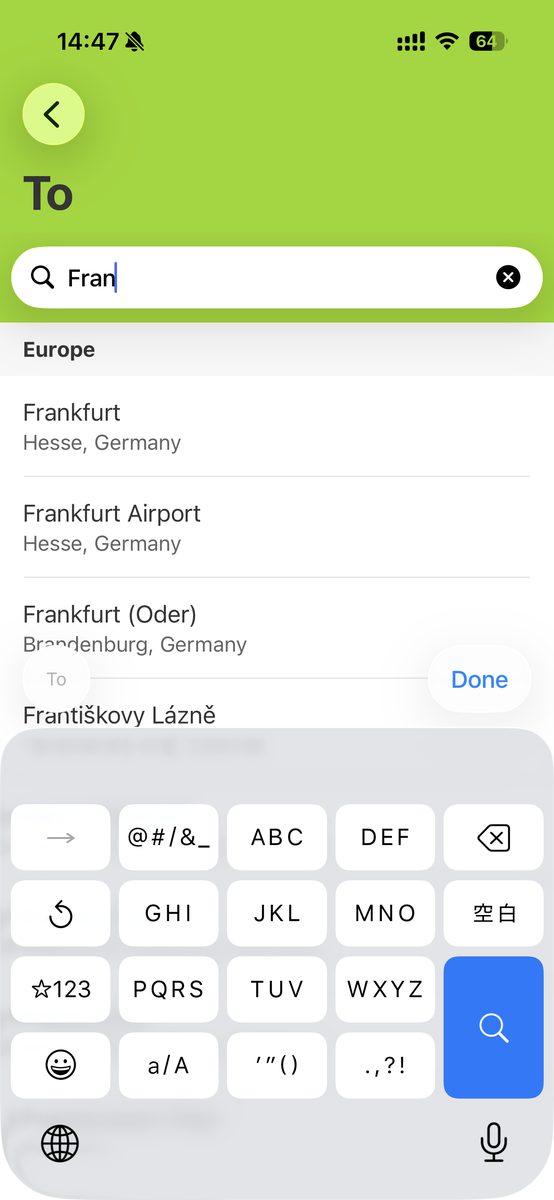 FlixBusアプリの目的地入力画面。「Fran」と入力するとFrankfurtの候補が表示される