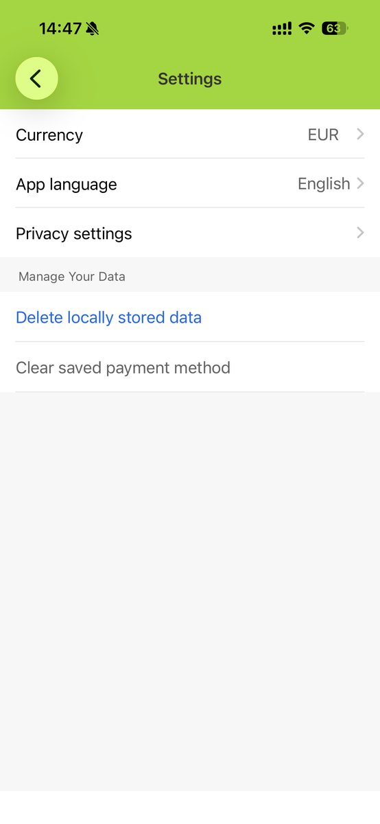 FlixBusアプリのSettings画面。CurrencyとApp languageを変更できる
